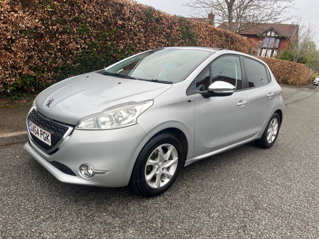 2014 Peugeot 208 1.2 VTi Style Euro 5 5dr