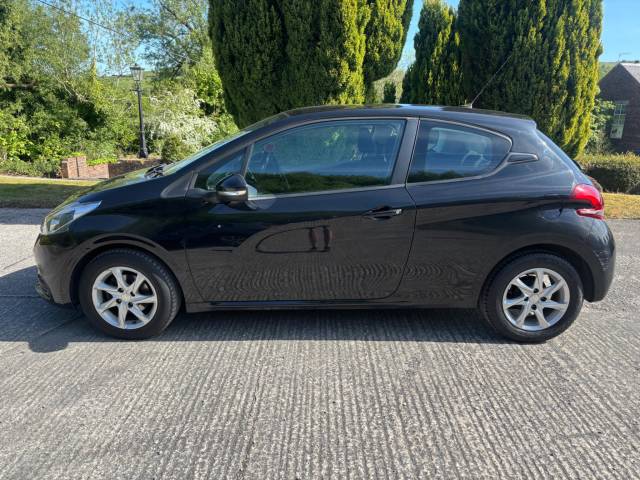 2016 Peugeot 208 1.2 PureTech Active Euro 6 3dr