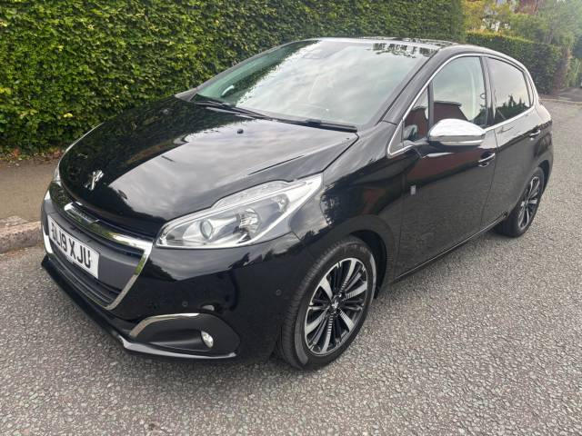 Peugeot 208 1.2 PureTech Tech Edition Euro 6 (s/s) 5dr Hatchback Petrol Black