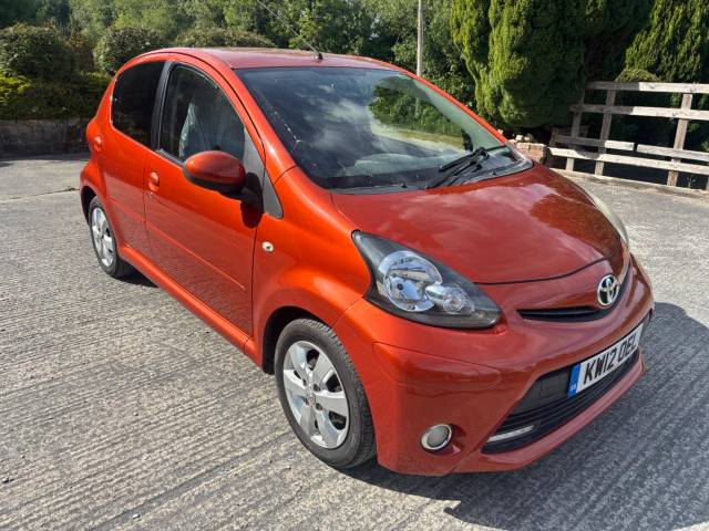 Toyota Aygo 1.0 VVT-i Fire MultiMode Euro 5 5dr (a/c) Hatchback Petrol Orange