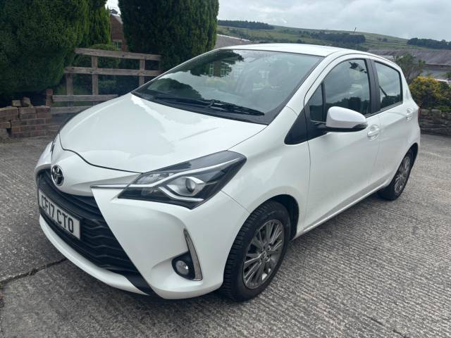 Toyota Yaris 1.5 VVT-i Icon 5dr Hatchback Petrol WHITE