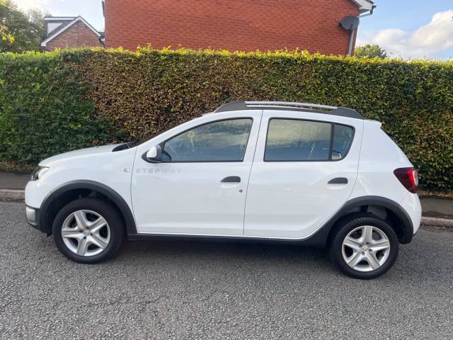 2014 Dacia Sandero Stepway 0.9 TCe Laureate 5dr