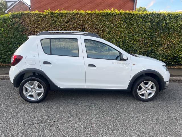 2014 Dacia Sandero Stepway 0.9 TCe Laureate 5dr