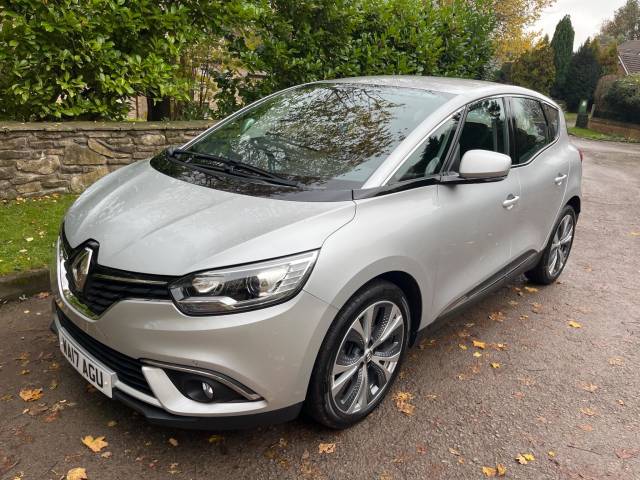 Renault Scenic 1.5 dCi Dynamique Nav 5dr MPV Diesel SILVER