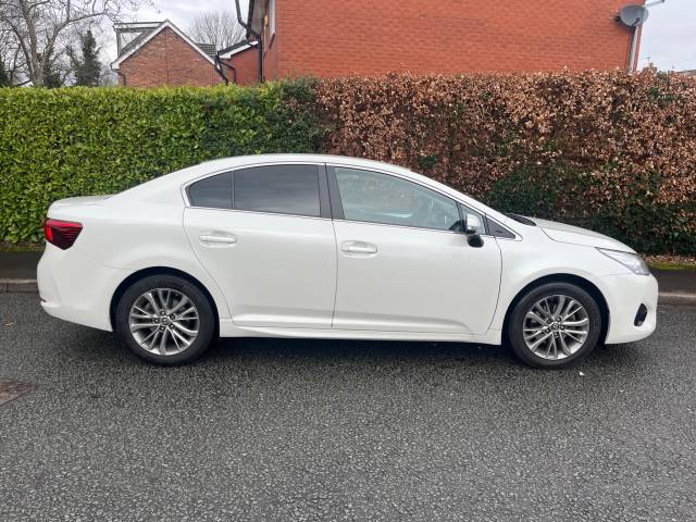 2017 Toyota Avensis 1.8 V-Matic Business Edition Euro 6 4dr