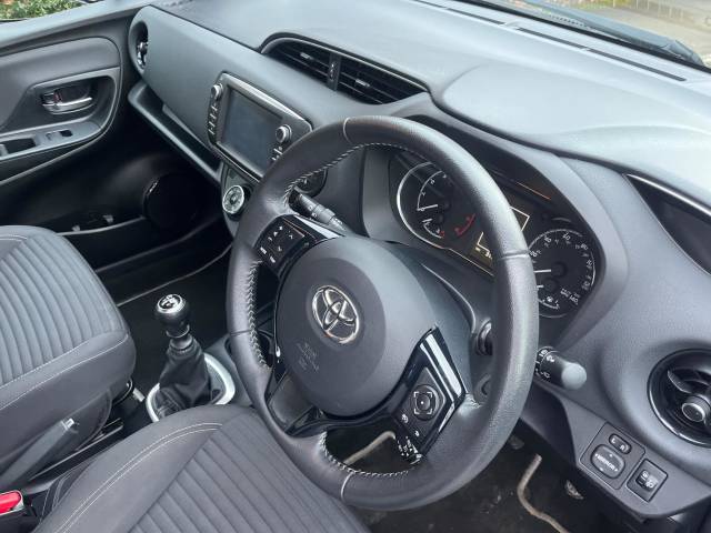2017 Toyota Yaris 1.5 VVT-i Design 5dr