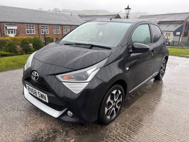 Toyota Aygo 1.0 VVT-i X-Plore 5dr Hatchback Petrol BLACK