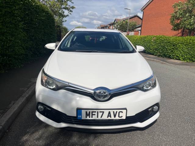 2017 Toyota Auris 1.6 D-4D Business Edition 5dr