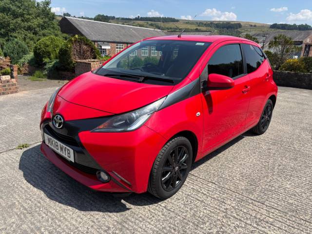 Toyota Aygo 1.0 VVT-i X-Style 5dr x-shift Hatchback Petrol RED