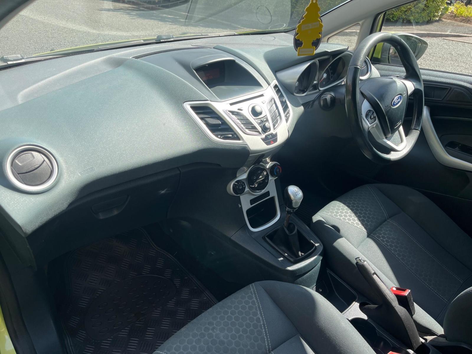 2010 Ford Fiesta