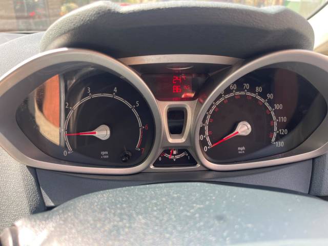 2010 Ford Fiesta 1.25 Zetec 5dr [82]